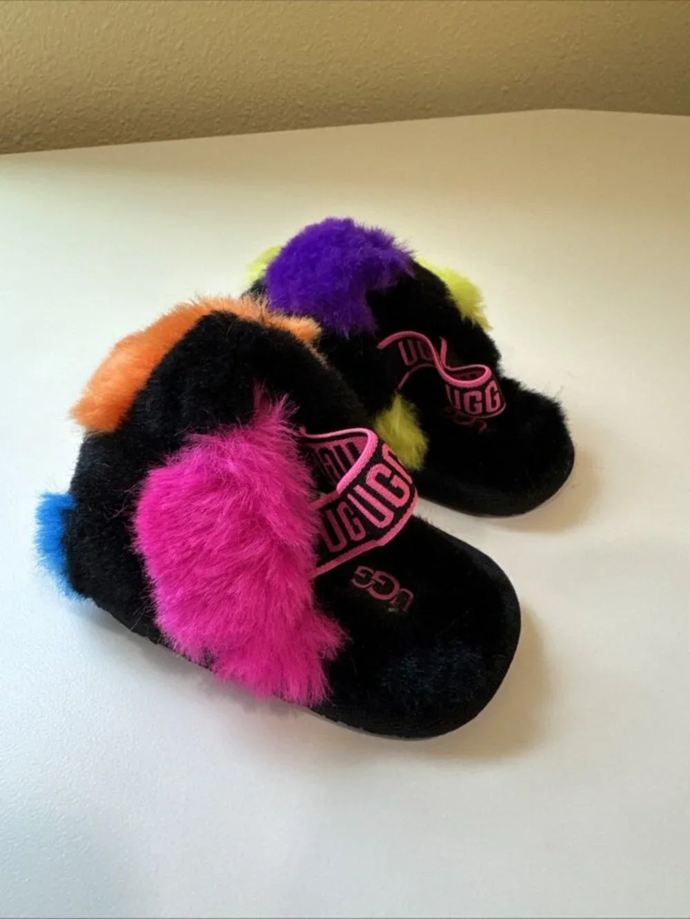 Ugg Fluff party slides/slippers for baby sz 04/05 colorful Hot Pink Orange Blue